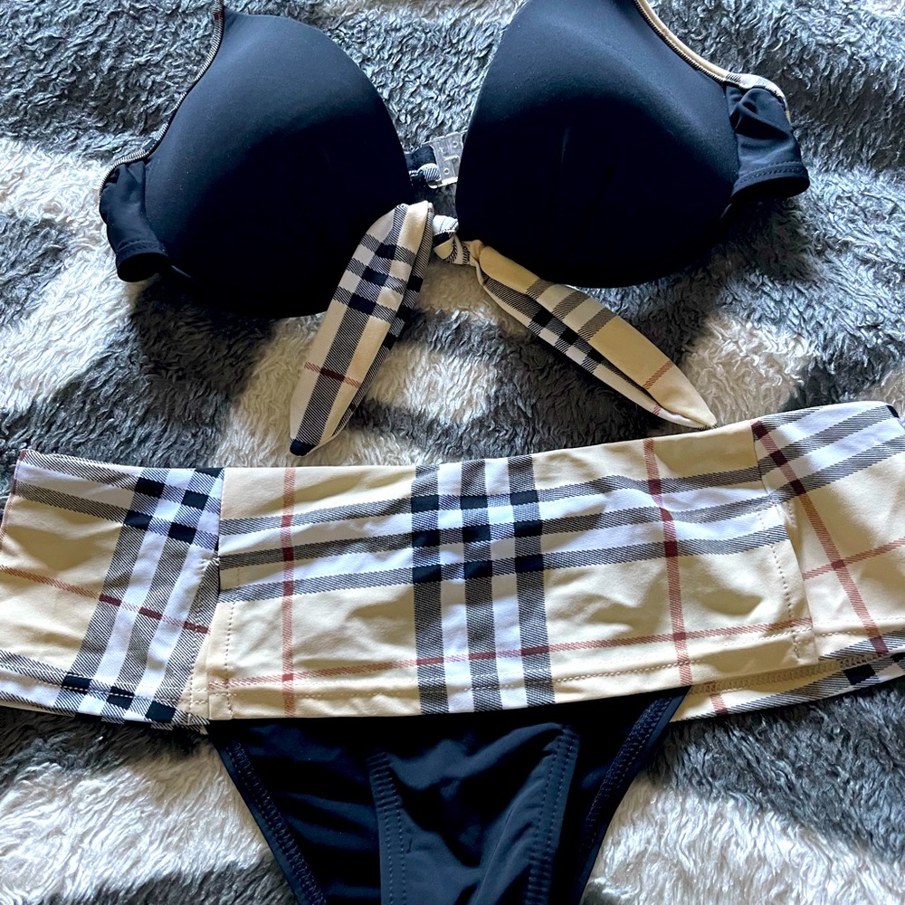 authentic size small burberry bikini so adorable get ready to turn heads